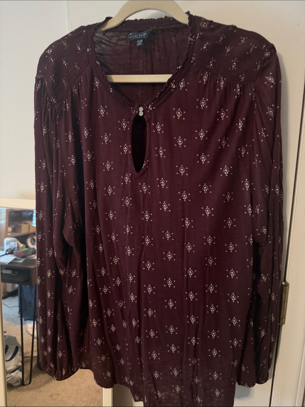 Lucky Brand Maroon Long-Sleeve Printed Keyhole Blouse